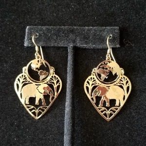 Wild Bryde Elephant Earrings, Pendant Map-Based, Full-Body, Landscape - Unofficial Wild Bryde Collector's Guide