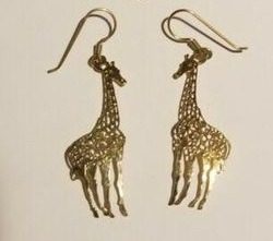 Wild Bryde Giraffe Pendant, Earrings Full-Body, Naturalistic - Unofficial Wild Bryde Collector's Guide