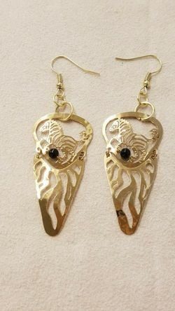 Wild Bryde Zebra Earrings, Posts Full-Body - Unofficial Wild Bryde Collector's Guide