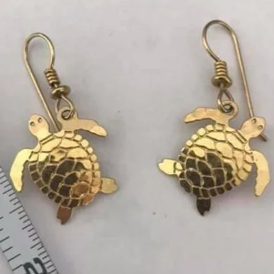 Wild Bryde Green Sea Turtle Earrings, Bracelet Full-Body, Theme Overlap, Hallmark Photo - Unofficial Wild Bryde Collector's Guide