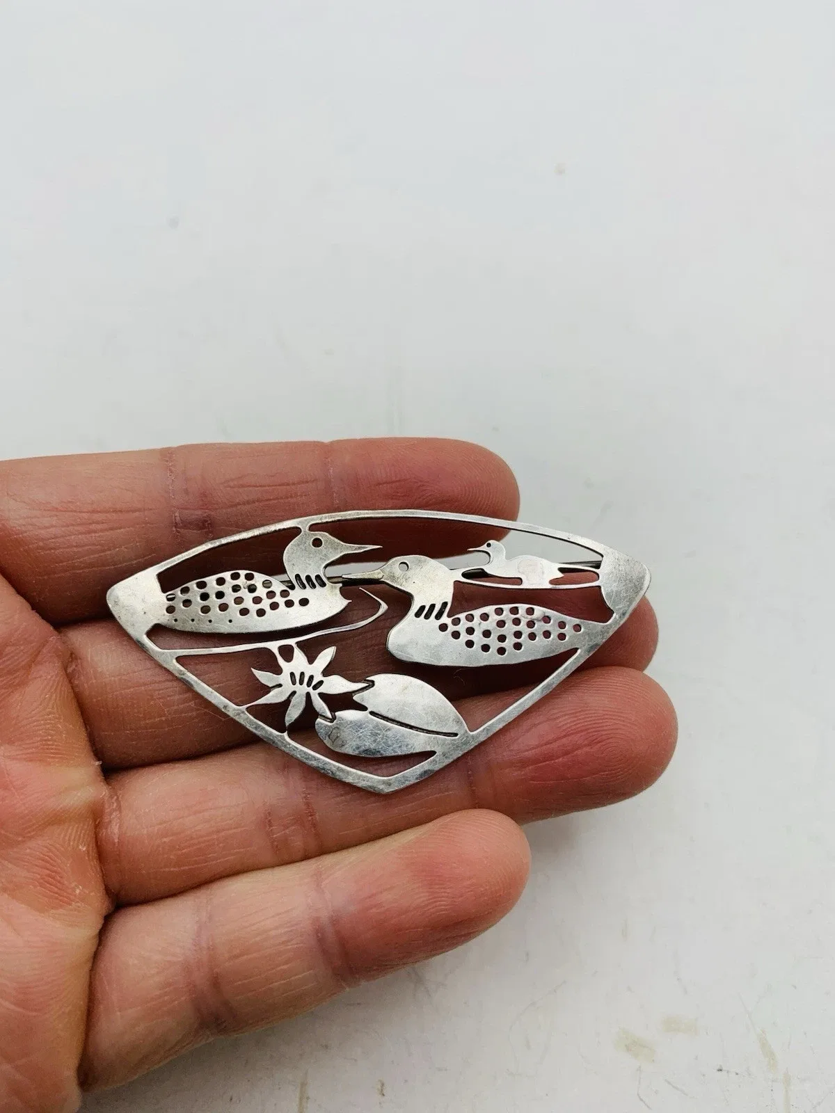 How to Clean Vintage Costume Jewelry Without Destroying Finishes — image 4